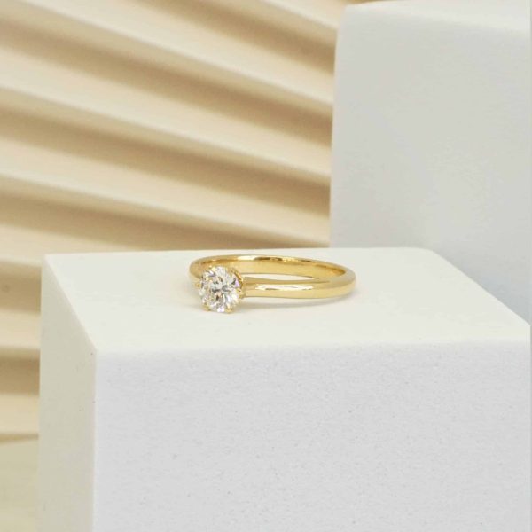טבעת זהב עם יהלום מעבדה, טבעת אירוסין יהלום, טבעת יהלום אירוסין,